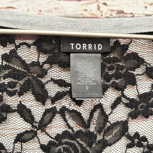 TORRID Black Lace Football Tee Sz 0 - Picture 2 of 3
